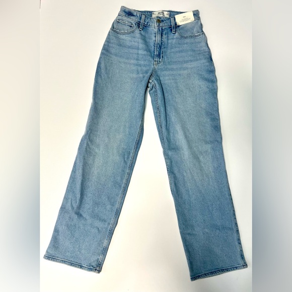 NWT • Women’s Hollister Ultra High Rise Dad Jeans • Size 00/24W • Light Med Wash - Picture 1 of 15